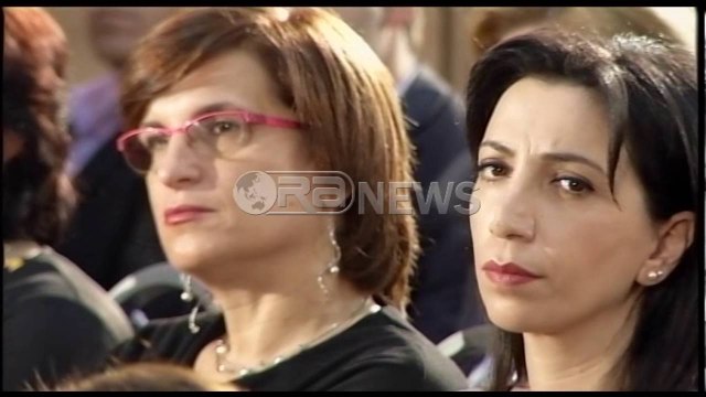 Ora News - Rama: Vitin e ardhshëm rrisim pagat dhe pensionet me 100 mln $