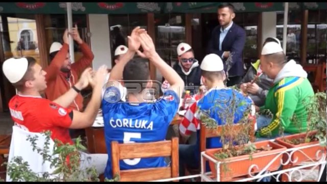 Ora News - Tifozët kosovarë në Shkodër para ndeshjes
