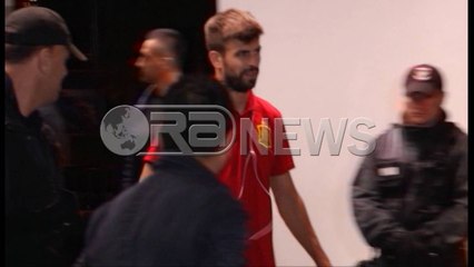 Ora News - Ish-kampionët e botës mbërrijnë në Shqipëri