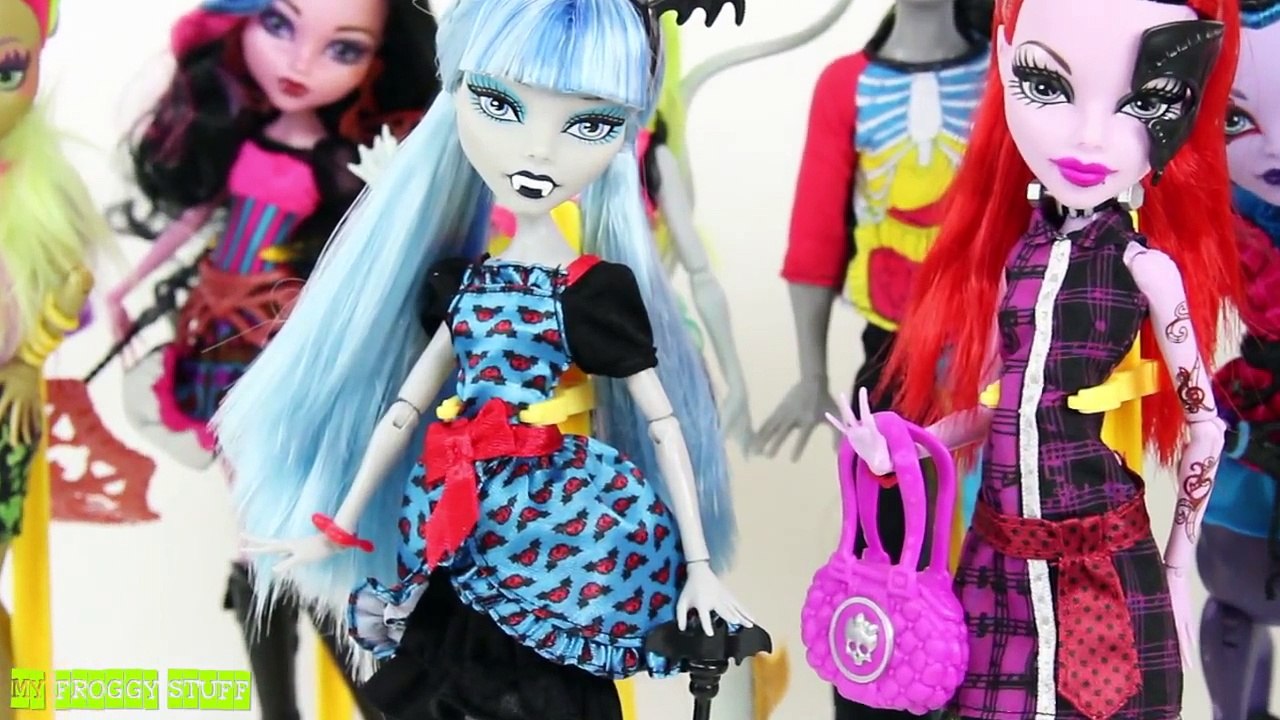 Doll Review: Monster High Freaky Fusion