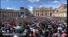 Pope's Urbi et Orbi blessing: Benedict XVI asks for peace in Syria, Irak, Nigeria and Holy Land