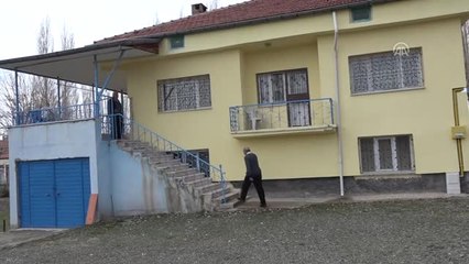 Mehmetçiğe Bağış Yapan Emekliye Madalya ve Berat Belgesi