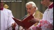 Pope prays rosary to 