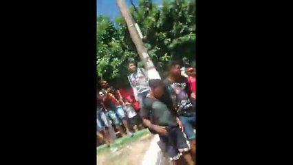 Briga em saída de escola