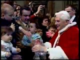 Pope Blesses More Than 200 Families Heading Out On Missions