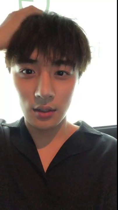 seongho ° 성호 (formerly of beatwin ° 비트윈) instalive 18.03.07 - 1 -