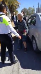 Precaucion si ven a esta mujer finge para sacar dinero