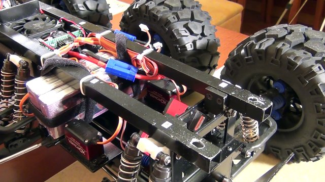 Устройство БТР-80 масштаба 1/6 на базе Krohpit ATV (Russian version)