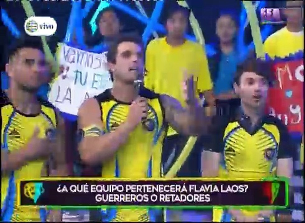 PATRICIO PARODI CONVENCE A FLAVIA LAOS PARA QUE ESTE EN EL EQUIPO DE LOS GUERREROS
