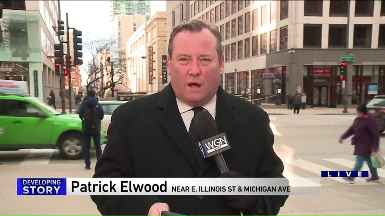 Broken Window Sends Glass Crashing onto Downtown Chicago Street