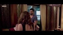 Kareena Kapoor Lip Lock scene