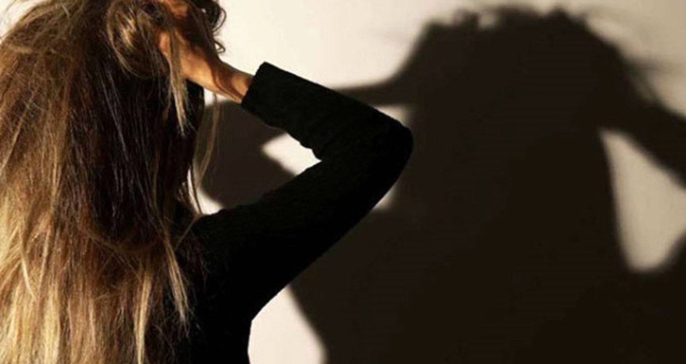 Avukat, Nafaka Davası Açan Kadını "Yatak Odasında Çok İyiyim, Benimle Yaşamalısın" Diyerek Taciz Etti