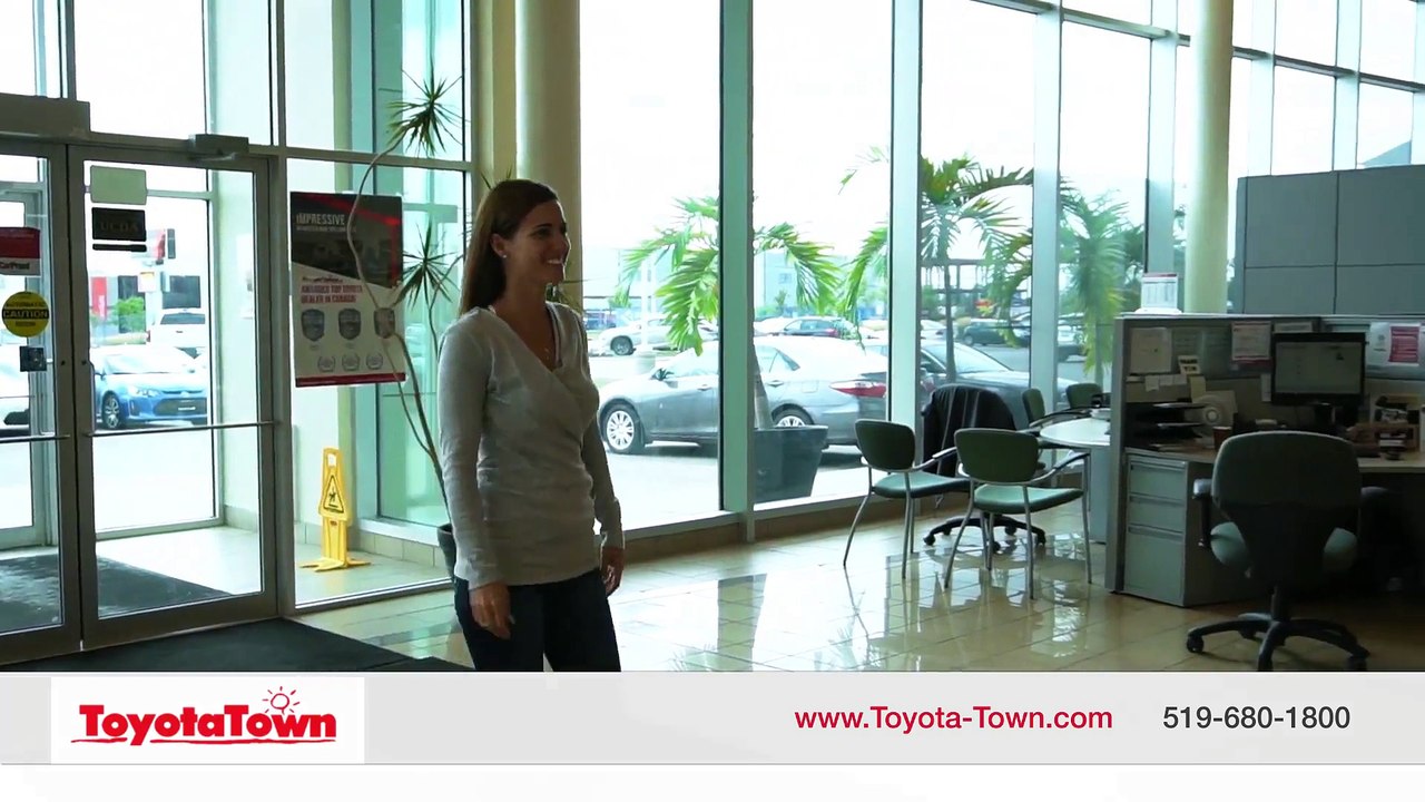 Certified Toyota Corolla Versus Hyundai Elantra - London, ON