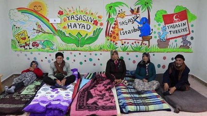 Afrin'den kaçan aile teröristlerin zulmünü anlattı - HATAY