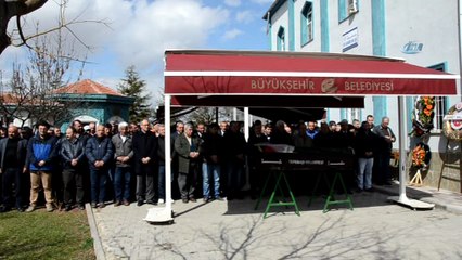 Kütahya'da 6. kattan düşen genç kız Kadınlar Günü'nde toprağa verildi