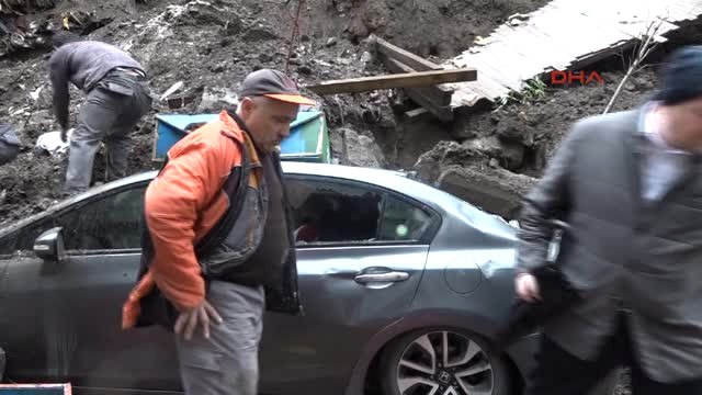 Cihangir'de İstinat Duvarının Çökme Anı Kamerada