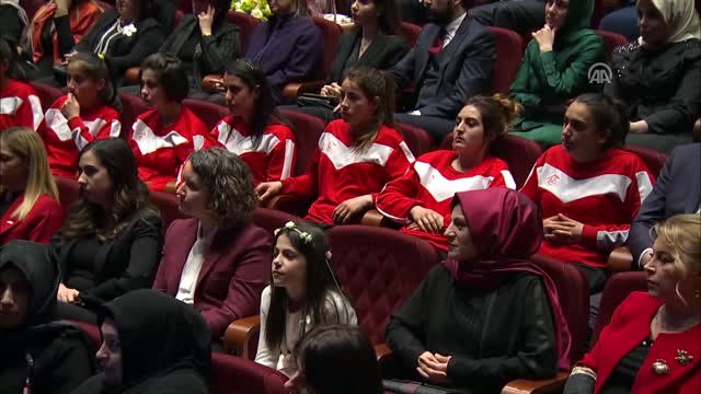 Bakan Kaya: Son 12 Yılda Kadın Çalışan Sayımızı Yüzde 75 Oranında Artırdık