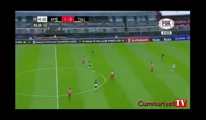 Jeneriklik hareket! Kaleye giden topu böyle kurtardı...