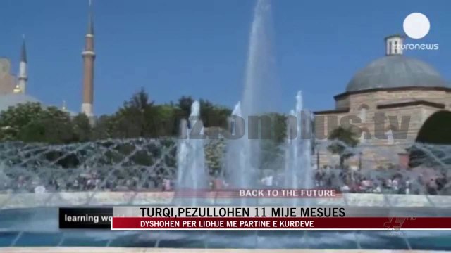 Turqi, pezullohen 11 mijë mësues - News, Lajme - Vizion Plus