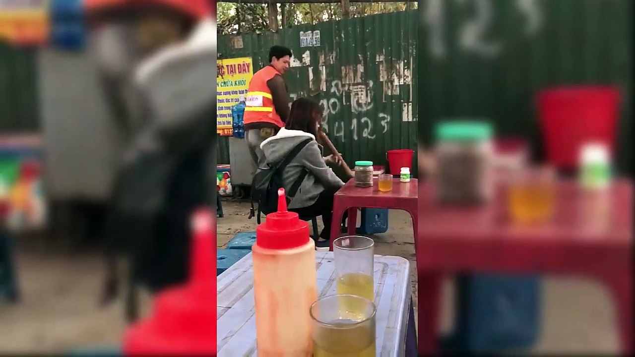 nu sinh ban thuoc lao
