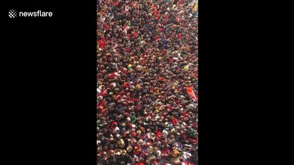 Tourist attraction in China closes due to overcrowding