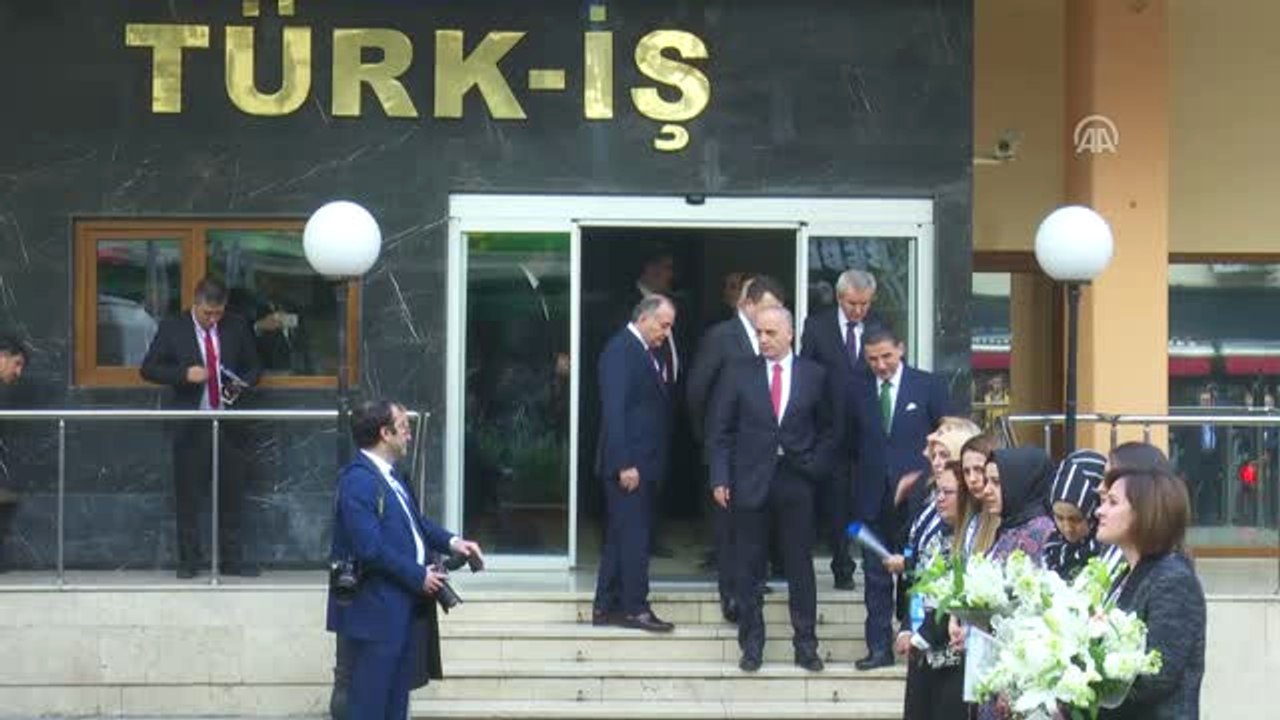 Cumhurbaşkanı Erdoğan, Türk-İş'i Ziyaret Etti (2)