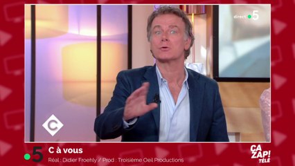 Franck Dubosc passe le bonjour à ses enfants en direct dans C à Vous