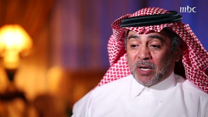 رغم نجاح #عبدالإله_الخريجي الكبير لكنه يتأثر ويبكي بسبب أمه ..تعرف لماذا ؟