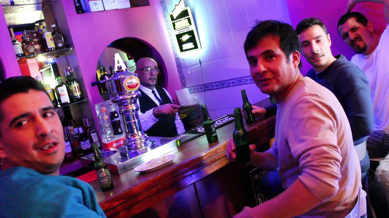 EL PIBE QUEMA TECLAS QUIERO UNA CERVEZA