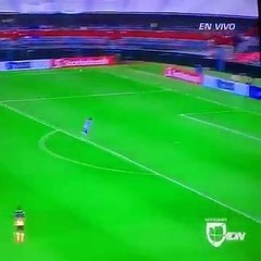 Le sauvetage sur la ligne du siècle pour le gardien de América en CONCACAF