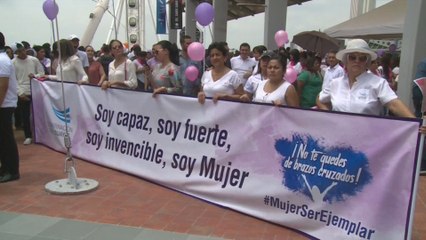 Ecuador conmemora el Día de la Mujer buscando la igualdad y el fin de la violencia