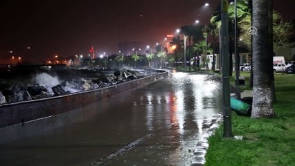 Descargar video: İskenderun Körfezi'nde fırtına - HATAY