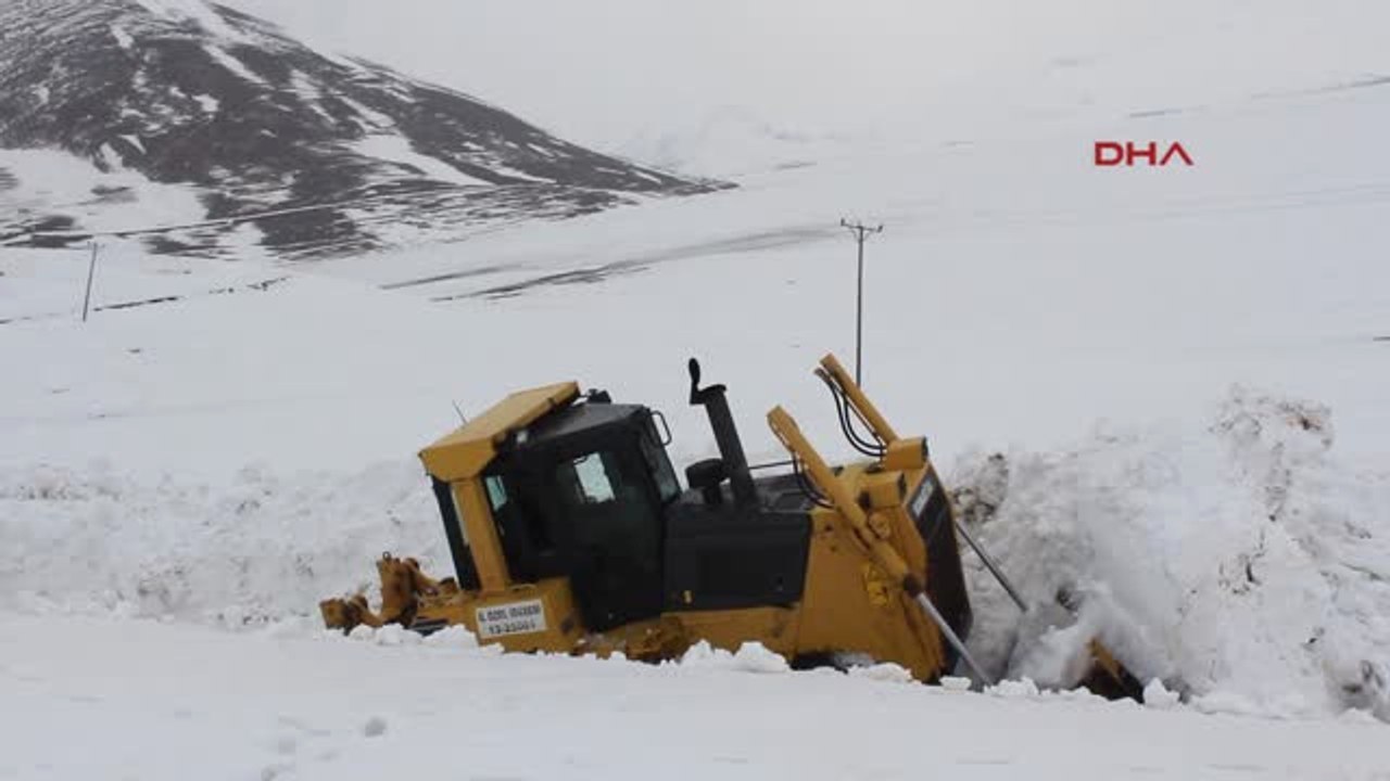 Ağrı'nın Yükseklerinde 3 Metre Karla Mücadele-Hd