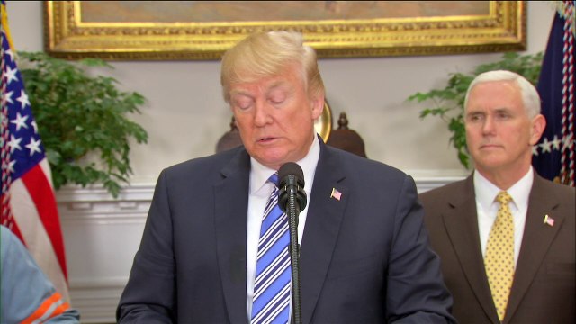 Trump grava acero y aluminio pese a advertencias mundiales