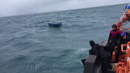 침몰 제일호 수색 성과 없어...구명조끼 등 2점 발견 / YTN