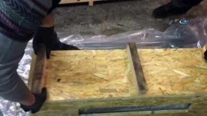 İstanbul’dan Suudi Arabistan’a pistonlarla gönderilen uyuşturucu haplar polise takıldı