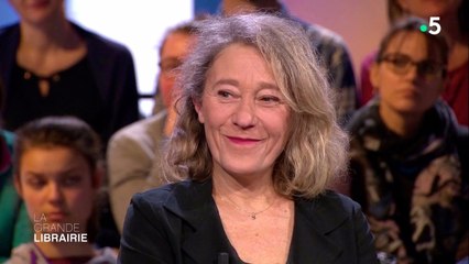 « Je suis le genre de fille », une comédie sur les apparences et les non-dits pour Nathalie Kuperman