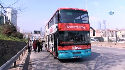 Kazayı izlerken kaza yaptılar