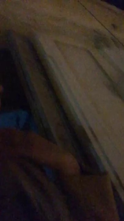 نرمين صفر تهين رجل شرطة وقف تحت شرفة منزلها