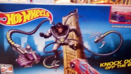 Hot Wheels Spider-Man Knock Doc Ock Off the Block