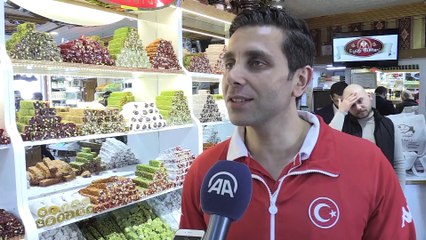 Sınırdaki Mehmetçik'e konvoyla lokum gönderdiler - İSTANBUL