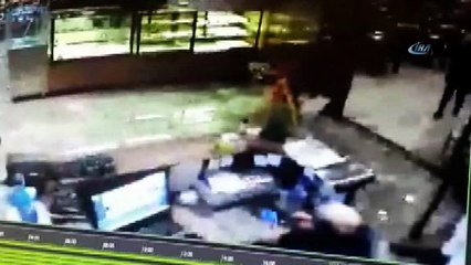 Ankara Vergi Dairesi Başkanlığına patlayıcıların bırakılma anı kamerada