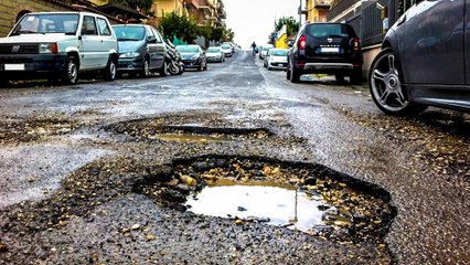 Roma, la città delle buche