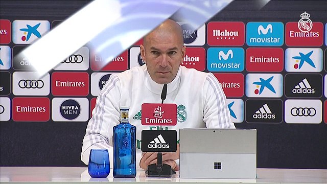 Zidane: Al que le gusta el fútbol, le gusta Benzema