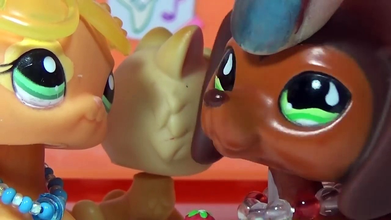 LPS~Castle Walls Season 1 Episode 1 (Our Queen)