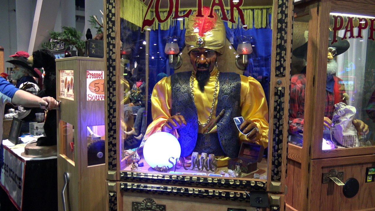 Zoltar Fortune Teller Machines & Other Animatronics by Characters Unlimited (Amusement Expo 2018)