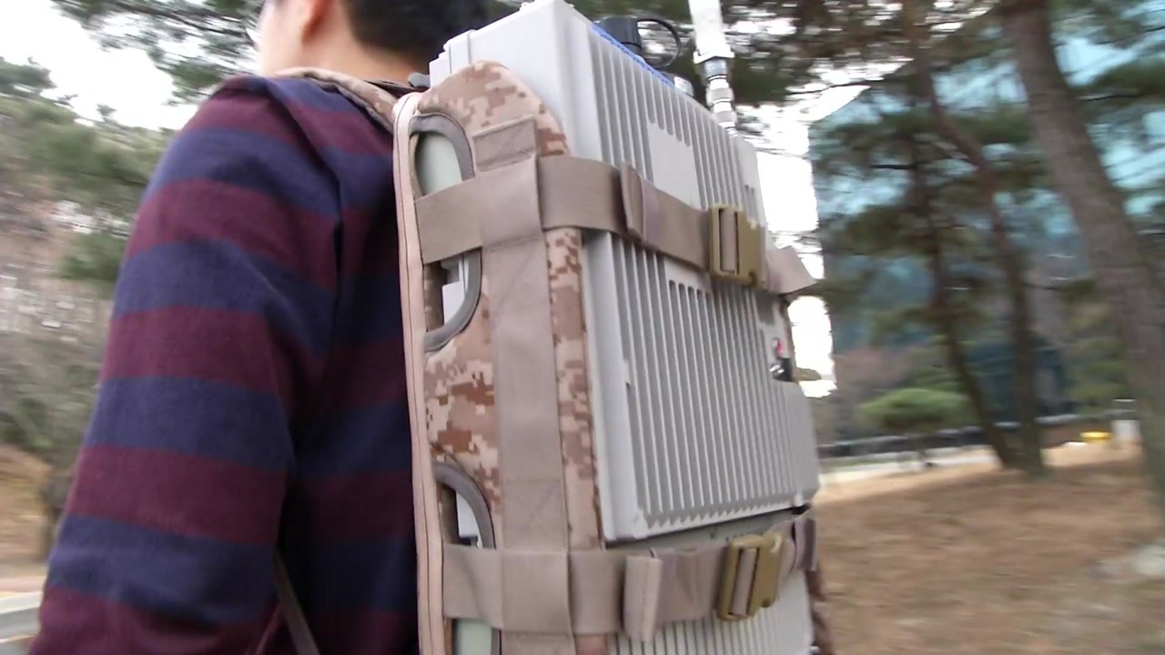 '각종 재난 문제없다' ...배낭형 소형 기지국 등장 / YTN
