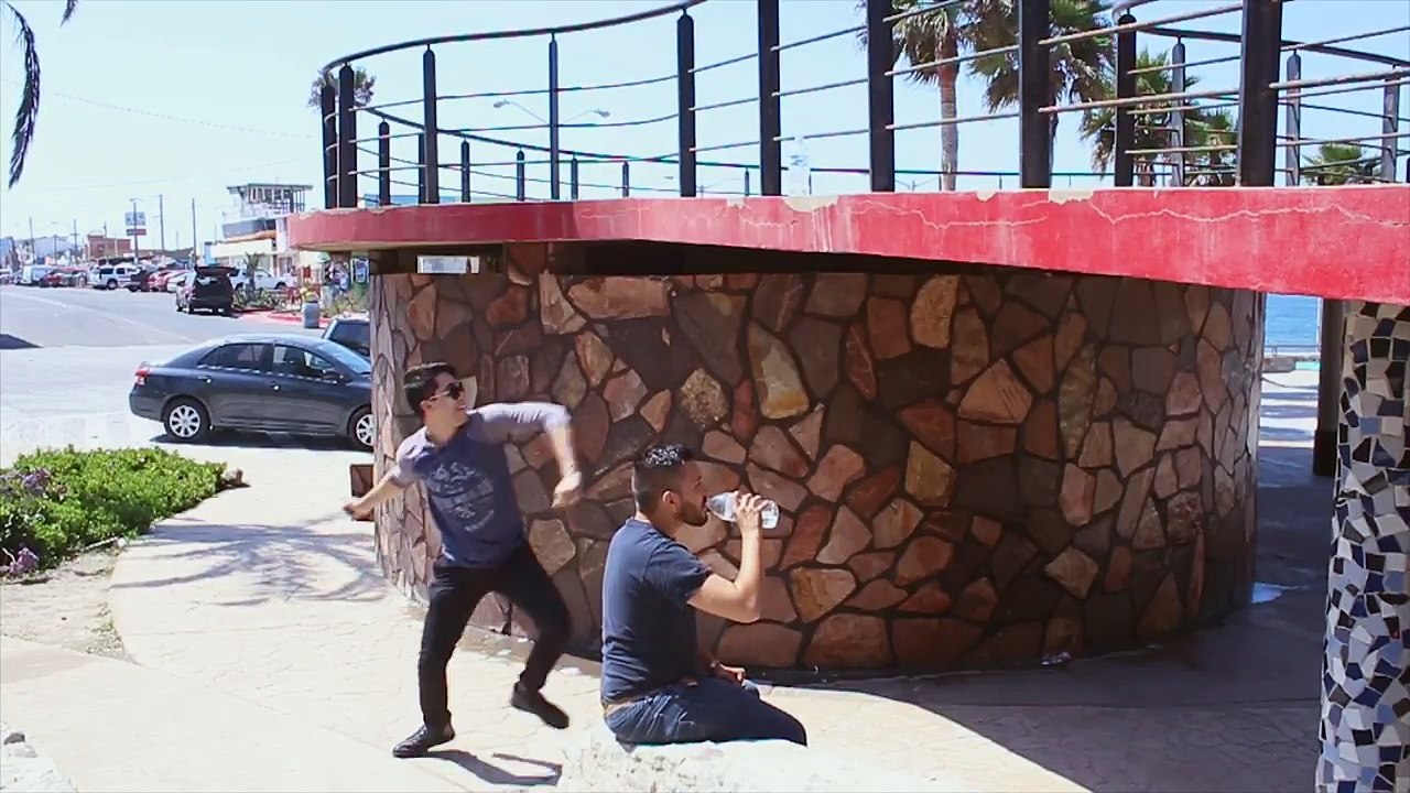 EL RETO DE LA BOTELLA (EL MEJOR) - Water bottle flip challenge | Juan de Dios Pantoja
