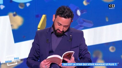 Cyril Hanouna découvre le livre de Capucine Anav