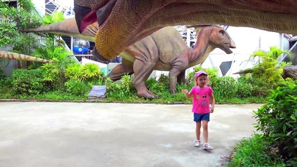 Dinosaurs came to a funny kid and escape fast! Giant Toys on the playground Song for Kids Children